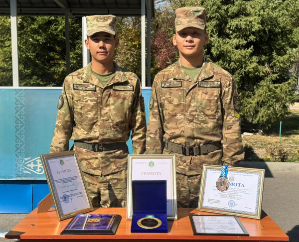 Более сотни алматинских школьников побывали в гостях у будущих офицеров