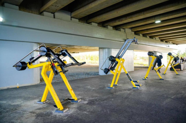 
Воркаут-зона, площадки для баскетбола и йоги появились под мостом в Триатлон парке Астаны
