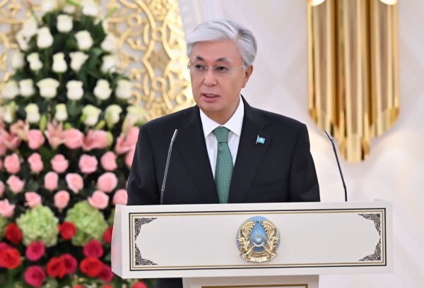 "Сотрудничество Востока и Запада приобретает особую ценность". О чём говорили президенты Казахстана и Венгрии
"Сотрудничество Востока и Запада приобретает особую ценность". О чём говорили президенты Казахстана и Венгрии