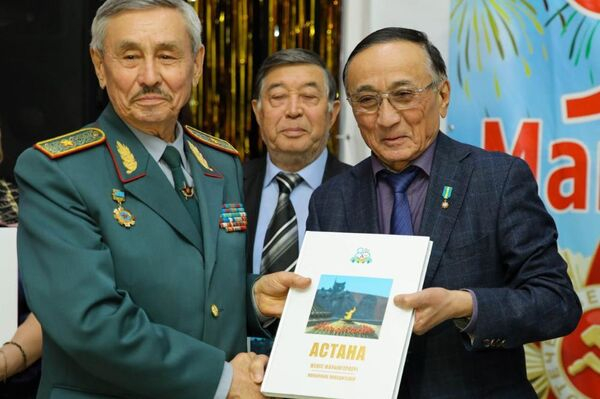 Издание к 80-летию Победы передадут ветераны школьным библиотекам Астаны 