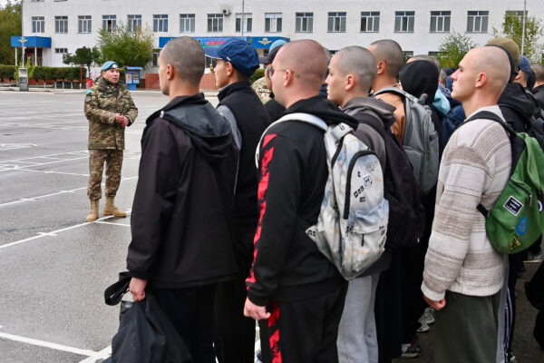 Более 600 солдат пополнят десантно-штурмовую бригаду Конаевского гарнизона