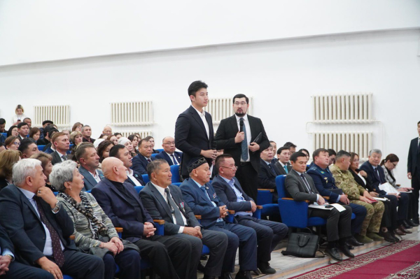 Марат Ахметжанов провел встречу с жителями Шортандинского района Марат Ахметжанов провел встречу с жителями Шортандинского района