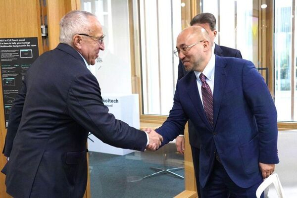 Казахстан заинтересован в обучении специалистов в "Сколково" - Даурен Абаев Казахстан заинтересован в обучении специалистов в "Сколково" - Даурен Абаев