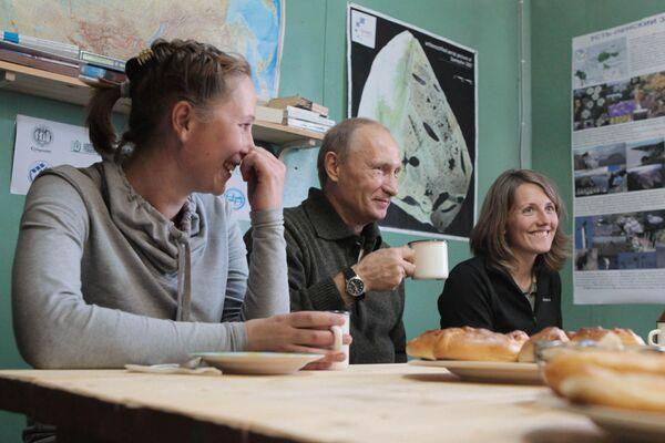 Путин отмечает День рождения: яркие фото из жизни российского лидера Путин отмечает День рождения: яркие фото из жизни российского лидера