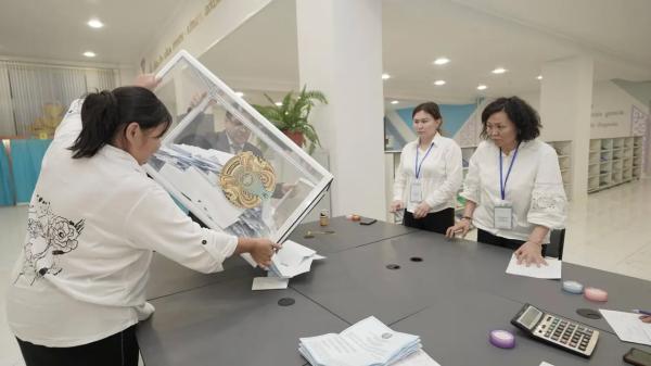 Голосование на первых в истории выборах главы областного центра завершилось в Семее