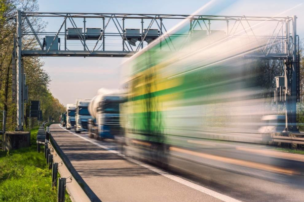 Экспортные автоперевозки из Казахстана сократились вдвое