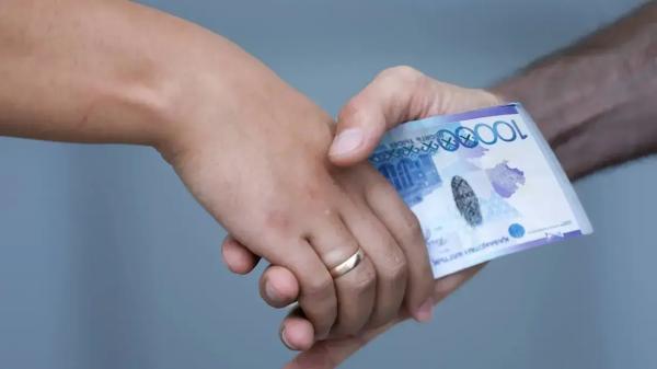 Главе районного отдела строительства в Актюбинской области вынесли приговор за взятки от подрядчиков