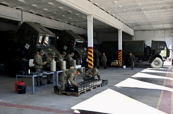 В Десантно-штурмовой бригаде Конаевского гарнизона стартовал перевод техники на зимний период эксплуатации В Десантно-штурмовой бригаде Конаевского гарнизона стартовал перевод техники на зимний период эксплуатации