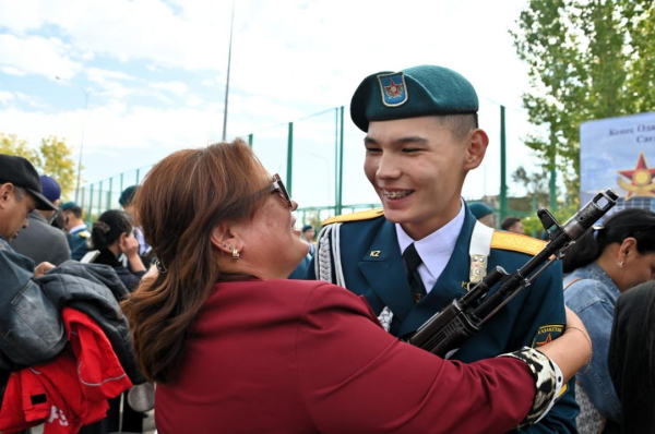 В Астане прошла торжественная церемония принятия Военной присяги кадетами В Астане прошла торжественная церемония принятия Военной присяги кадетами