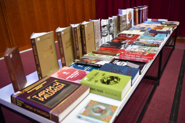 Казахстан ставит цель войти в топ-10 самых читающих стран мира