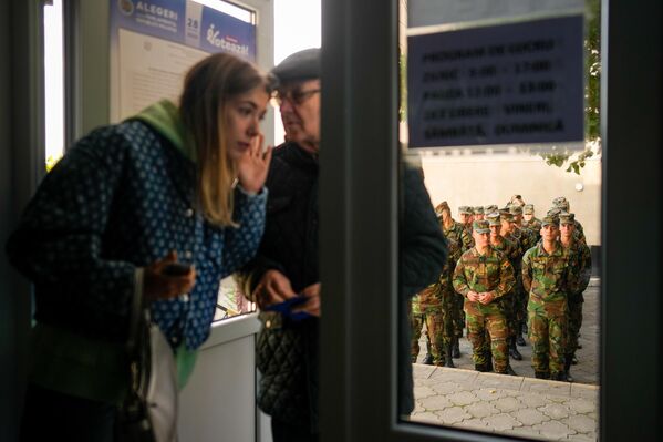 "Терминатор" на страже климата и гламурное хулиганство: самые яркие фотоновости "Терминатор" на страже климата и гламурное хулиганство: самые яркие фотоновости