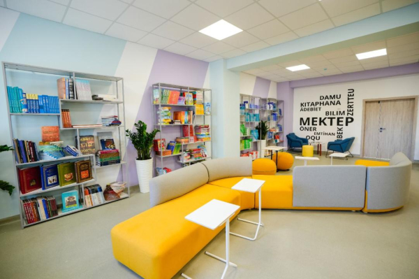 Более 130 тысяч учеников начали учебный год в обновленных школах Более 130 тысяч учеников начали учебный год в обновленных школах