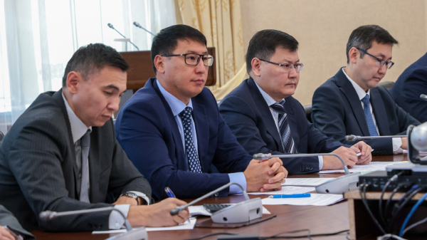 Армения поддержала проект транспортного коридора через Казахстан и Иран Армения поддержала проект транспортного коридора через Казахстан и Иран