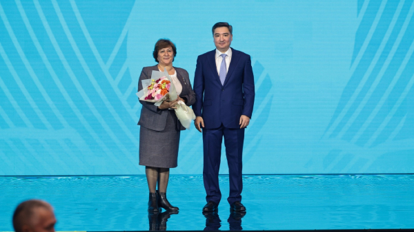 День труда: признание вклада людей труда в экономику День труда: признание вклада людей труда в экономику