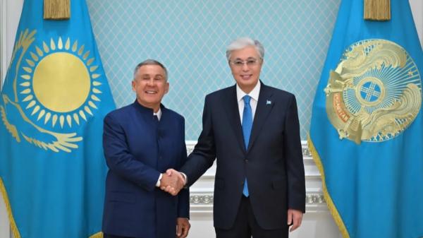 Касым-Жомарт Токаев принял главу Татарстана Рустама Минниханова
 
Касым-Жомарт Токаев принял главу Татарстана Рустама Минниханова