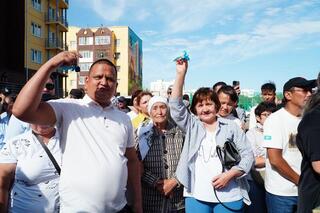 В Кокшетау 100 семей получили новые квартиры по программе реновации В Кокшетау 100 семей получили новые квартиры по программе реновации