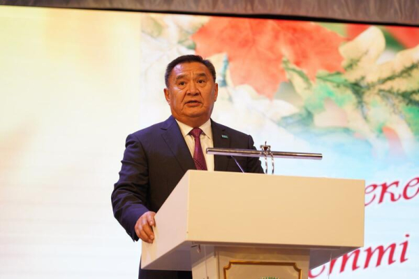 Лучшие педагоги Акмолинской области получили признание и награды ко Дню учителя