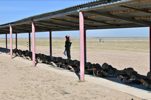 Итоговая проверка в войсках: военнослужащие сдают зачёты по боевой подготовке Итоговая проверка в войсках: военнослужащие сдают зачёты по боевой подготовке