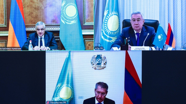 Армения поддержала проект транспортного коридора через Казахстан и Иран