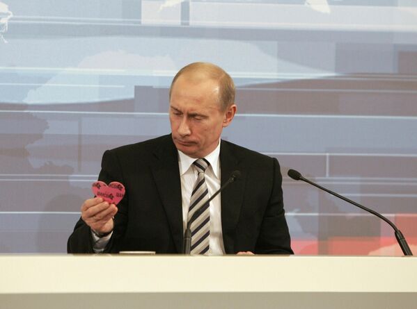 Путин отмечает День рождения: яркие фото из жизни российского лидера Путин отмечает День рождения: яркие фото из жизни российского лидера