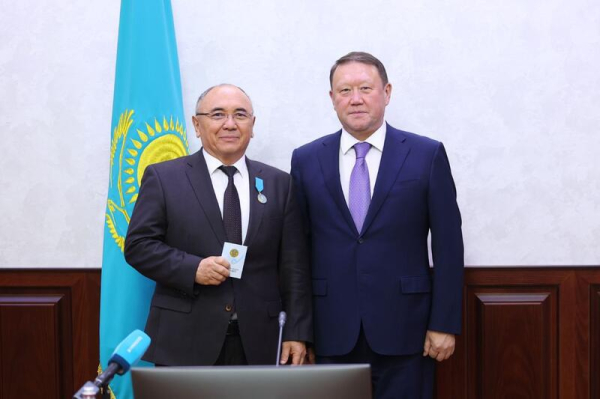 В Костанае состоялось награждение ко Дню машиностроителя и 30-летию Конституции Республики Казахстан В Костанае состоялось награждение ко Дню машиностроителя и 30-летию Конституции Республики Казахстан