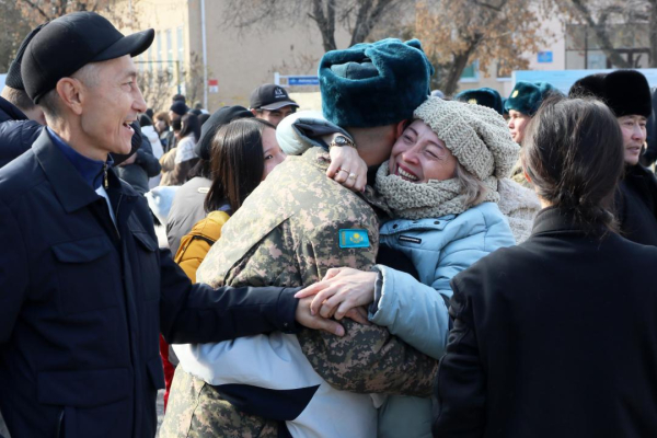 Более 1500 молодых десантников принесли Военную присягу Более 1500 молодых десантников принесли Военную присягу