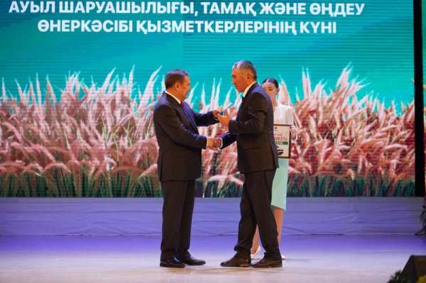 Рекордный урожай и громкое признание: в Акмолинской области наградили лучших аграриев