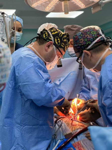 В НИИ кардиологии выполнена успешная операция по пересадке сердца