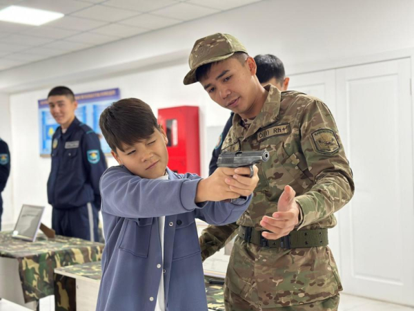 Родители гвардейцев ознакомились с воинской частью в Туркестане Родители гвардейцев ознакомились с воинской частью в Туркестане