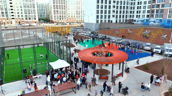 
Вместо бизнес-центра – сквер: новое общественное пространство открыли в Астане
