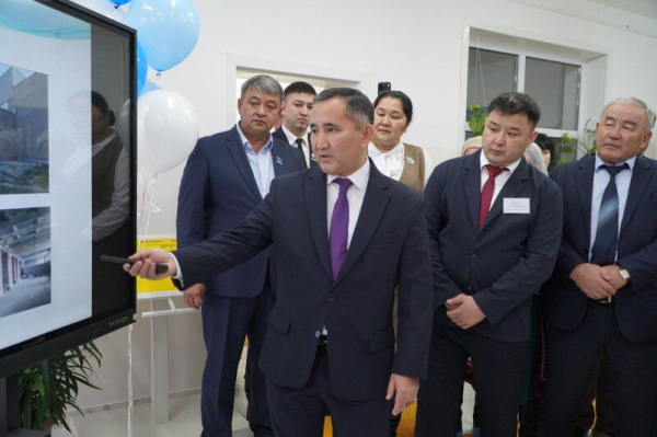 В Макинске открылся долгожданный бассейн