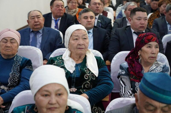 На встрече с населением Буландынского района аким области Марат Ахметжанов обсудил актуальные вопросы развития региона