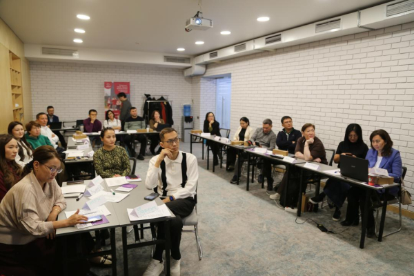 Журналисты южных регионов освоили ИИ-инструменты на тренинге в Шымкенте