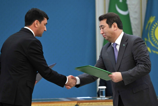 От транспорта до науки: какие документы подписали Казахстан и Туркменистан