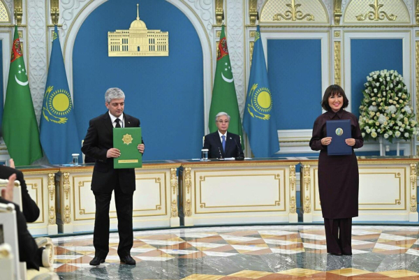 От транспорта до науки: какие документы подписали Казахстан и Туркменистан