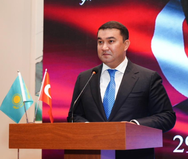 В Туркестане отпраздновали 102-ю годовщину Республики Турция В Туркестане отпраздновали 102-ю годовщину Республики Турция