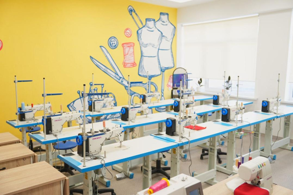 В Казахстане решается проблема трехсменного обучения