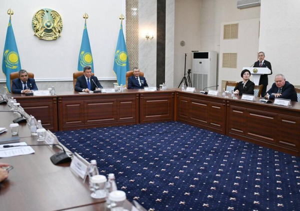 Североказахстанские аграрии снова на высоте: чествование Мурата Каражуманова Североказахстанские аграрии снова на высоте: чествование Мурата Каражуманова