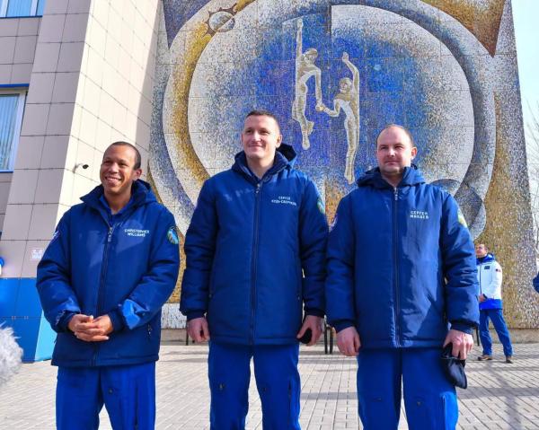 Ракету с пилотируемым кораблем "Союз МС-28" установили на стартовую площадку Байконура