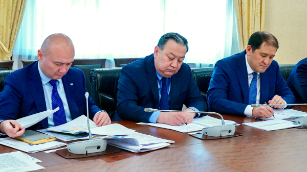 В Правительстве рассмотрели меры по снижению досмотров и ускорению грузоперевозок