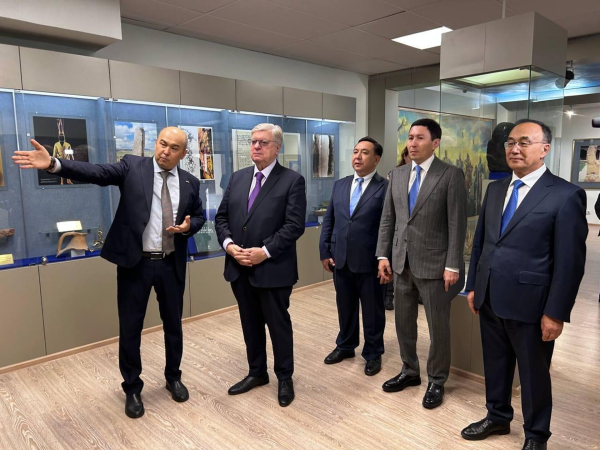 Студенческие билеты вручили первокурсникам казахстанского филиала МГИМО Студенческие билеты вручили первокурсникам казахстанского филиала МГИМО