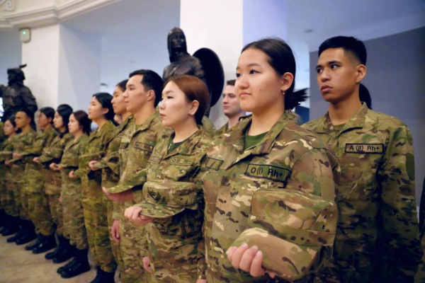 Потомкам казахстанских воинов вручили медаль «За доблесть и верность долгу» Потомкам казахстанских воинов вручили медаль «За доблесть и верность долгу»