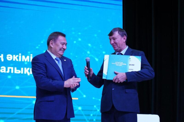 На встрече с населением Буландынского района аким области Марат Ахметжанов обсудил актуальные вопросы развития региона