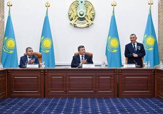 Североказахстанские аграрии снова на высоте: чествование Мурата Каражуманова Североказахстанские аграрии снова на высоте: чествование Мурата Каражуманова