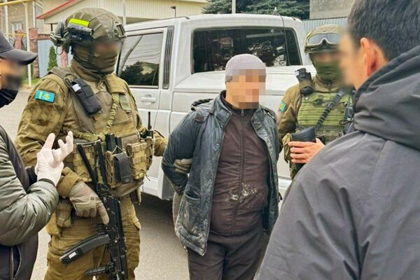 КНБ задержал радикалов за призывы к свержению светского строя в Казахстане