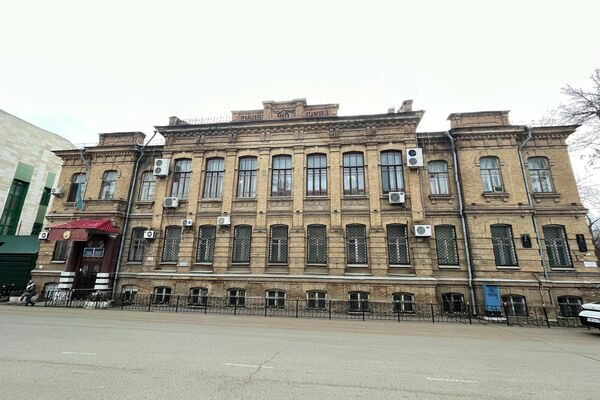 Жизнь на берегу Урала: новое дыхание старого Уральска - фоторепортаж