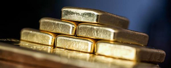 Более 8 тысяч золотых слитков купили казахстанцы за три месяца 