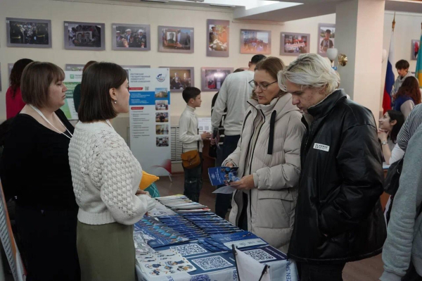 Более 3,5 тысяч человек посетили образовательную выставку "Учись в России" в Астане
