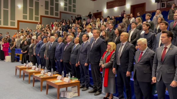 Студенческие билеты вручили первокурсникам казахстанского филиала МГИМО Студенческие билеты вручили первокурсникам казахстанского филиала МГИМО