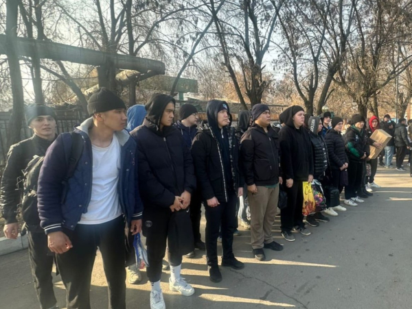 В воинскую часть Национальной гвардии в Алматы прибыли первые призывники осеннего призыва